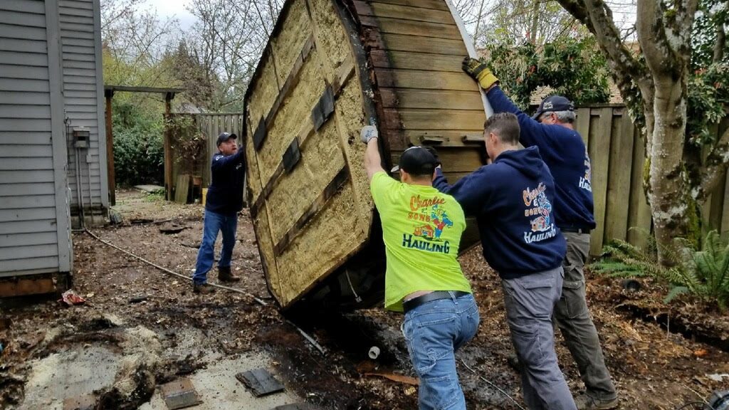 How should you dispose of your old furniture? Marysville junk removal services